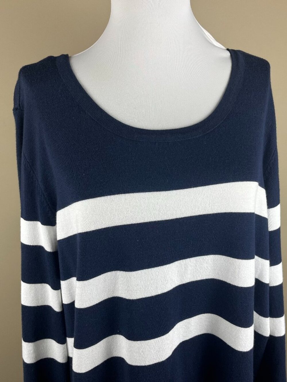 United States Sweaters 3/4 Sleeve Sweater Plus Size 1X Navy Blue and White